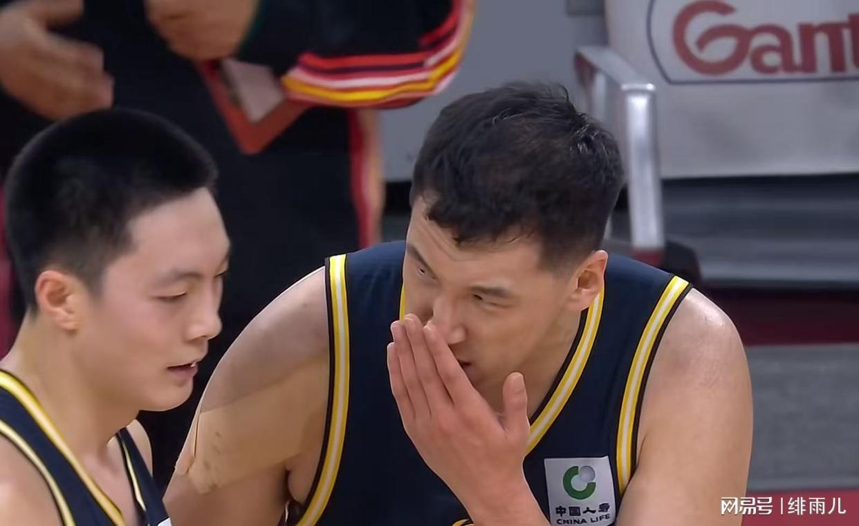 交易杨溢?广东后卫线惨遭暴打,没有徐杰真不行!