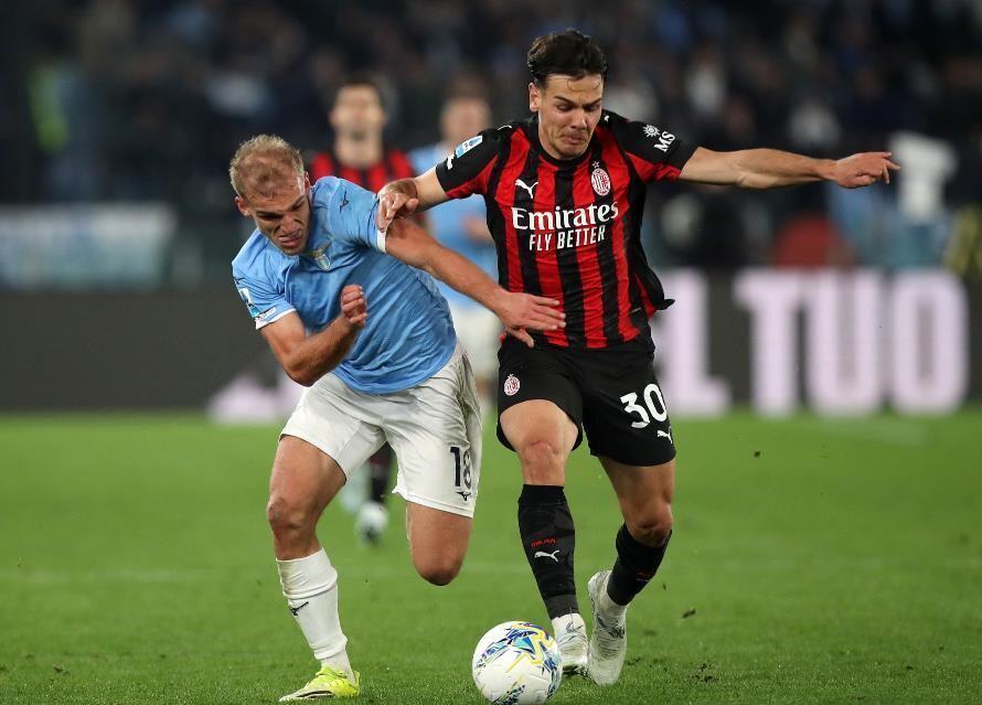 九游游戏-裁判喂到嘴边都不吃！米兰客场翻车惨遭打脸，国米隔空收8分大礼