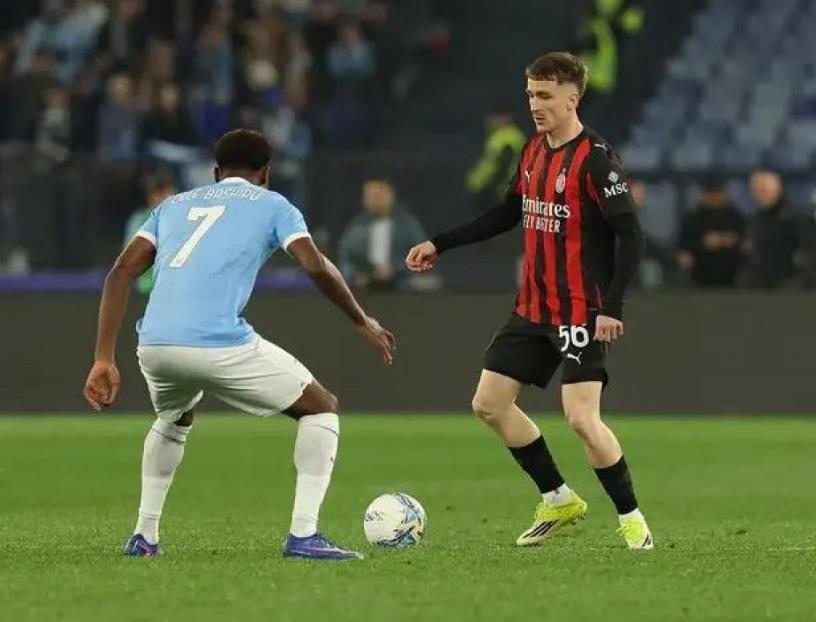 九游游戏-裁判喂到嘴边都不吃！米兰客场翻车惨遭打脸，国米隔空收8分大礼